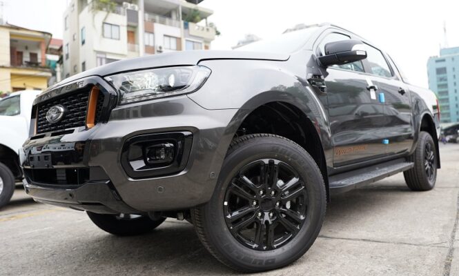 hinh-anh-ngoai-that-ford-ranger-wwildtrak-2022-mau-xam-5